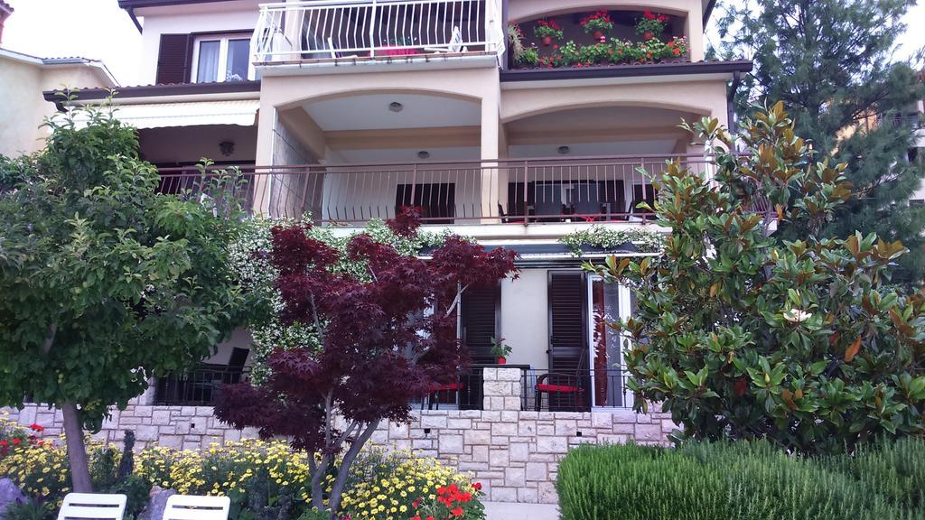 Apartments Silmare Rabac Eksteriør billede